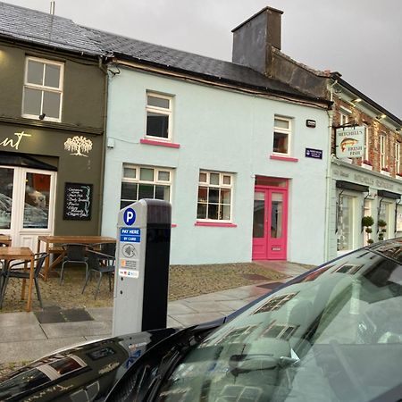 Pink Door House In Clifden Villa Luaran gambar